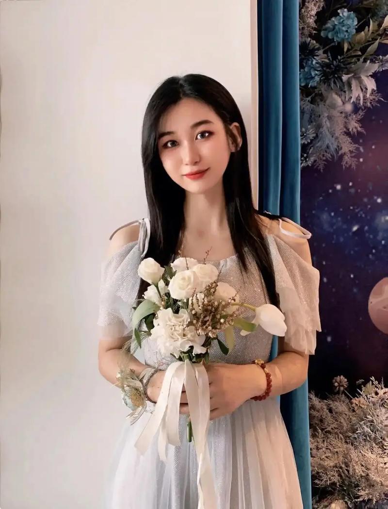 高端伴游招聘一天20万杭州纯出女孩招聘-全国直招!上海招聘纯出女孩气质名媛3000起：有无经验均可+高薪日结！